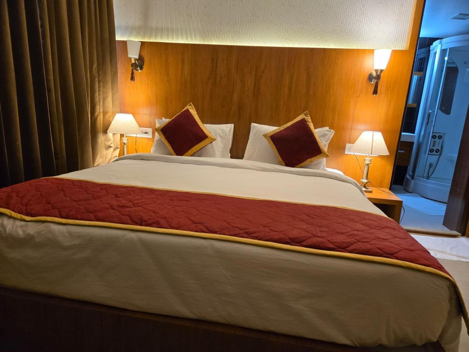 Hotel Badami Court Exteriör bild